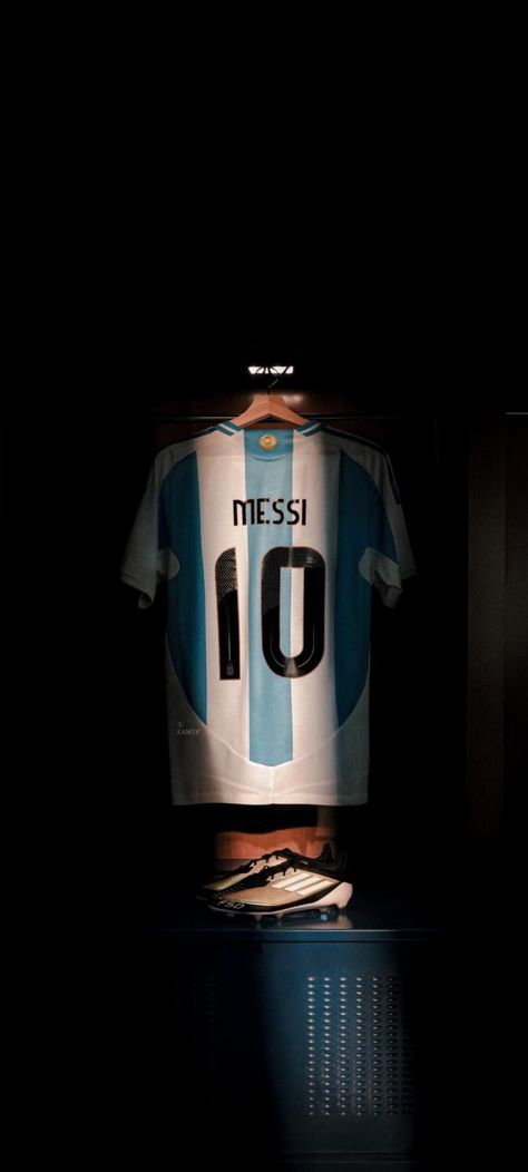 Messi Art Wallpaper, Messi Dp, Dark Football Wallpaper, Messi Wallpaper World Cup, Argentina Wallpaper, Football Wallpaper Iphone, Young Messi, Goat Messi, Cristiano Messi