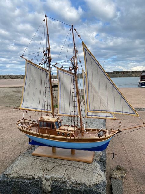 Sailboat Model, Model Sailing Ships, Sailing Ship Model, Model Ship Kits, Pirate Boats, Sailing Gifts, Wooden Sailboat, Model Sailboat, Boat Sailing