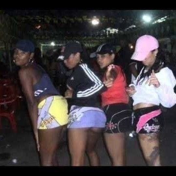 Brazil Lifestyle, 90s Black Culture Aesthetic, 2000s Pictures, 2000 Aesthetic, Brasil Aesthetic, Brazil Culture, Txt Kpop, Barbie Funny, Hood Girls