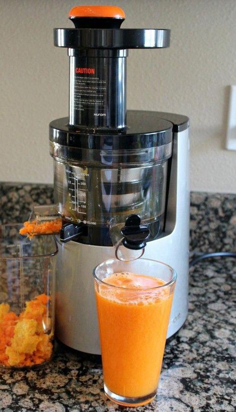 Carrot Pineapple Orange Juice - Love to be in the Kitchen Juice Maker Recipes, Booster Juice Recipes, Healthy Juice Recipe, Orange Carrot Juice, Carrot Juice Recipe, Juice Design, Juice Menu, Juice Pineapple, Juice Blender