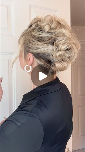 Erin Dugan Jurchak on Instagram: "Comment SHOP below for root powder link!💕 ⬇ https://liketk.it/4Tkn5

Boldify coming in clutch for the roots!! Try out this easy messy updo, perfect for short or fine hair. 

(Shade I’m using is MEDIUM BLONDE I also have it in my linktree & Amazon Picks Hair category)

hair ib: a @alexamescudi tutorial ❤️ #hairstyles #updo #easyupdo #weddingguesthair #easyhair" Updo With Volume At Crown, Easy Updo For Medium Hair, Crown Volume Hair, Easy Upstyles For Medium Hair, Easy Messy Updo, Messy Updo Tutorial, Fine Hair Updo, Wedding Hairdos, Tutorial Hairstyles