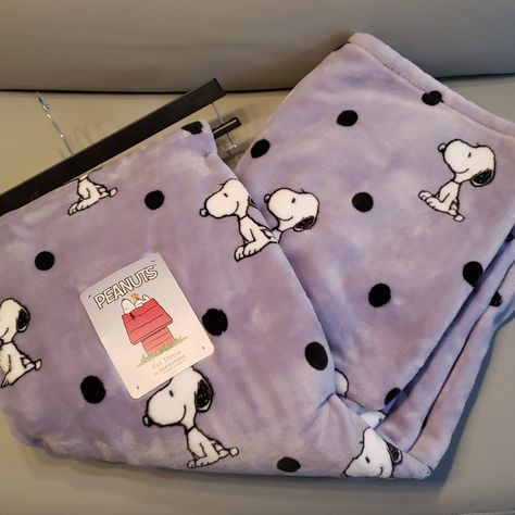 Brand New. Throw Blanket Measures 50" X 70". Cute Snoopy With Black Dots On A Light Purple Background Design. Comes From A Pet And Smoke Free Home. Snoopy Blankets, Purple Background Design, Snoopy Merchandise, Snoopy Blanket, Snoopy Items, Snoopy Stuff, Cute Snoopy, Light Purple Background, Purple Blanket