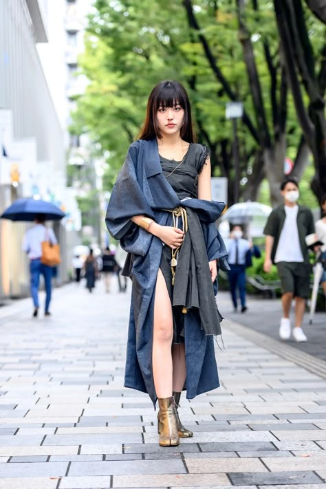 Tokyo Fashion Street, Tokyo Fashion Week Street Styles, Crying In The Club, Mode Harajuku, Japan Fashion Street, Tokyo Fashion Week, 일본 패션, Art Student, Tokyo Street Style