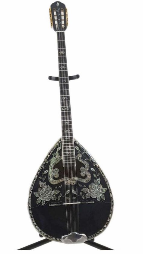 Bard Lute Aesthetic, Rebab Instrument, Bard Guitar, Bard Lute, Lute Instrument, Bard Instruments, Fantasy Story Ideas, Instruments Art, Fair Play