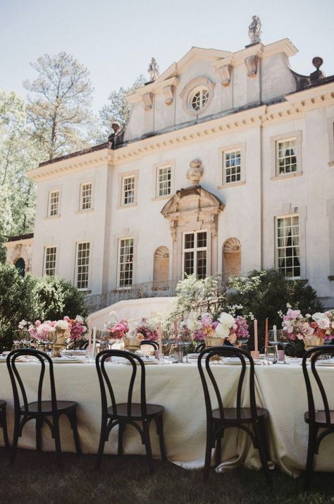 The Beauty of The Swan House By Love, Jackie Weddings | Modern wedding photographer | based in Connecticut, New England | Compelling Stories and moments. The Swan House and Gardens, located in Atlanta, Georgia, are iconic landmarks that serve as popular wedding venues. The Swan House, a historic mansion built in the 1920s, offers a timeless backdrop for elegant weddings. Discover more! The Swan House, The Swan House wedding, wedding venue inspiration, Atlanta wedding venue, Atlanta wedding Wedding Venue Atlanta, Swan House Atlanta, The Swan House, Luxury Event Decor, Swan House Wedding, Atlanta Wedding Venues, Venue Inspiration, Swan House, Elegant Weddings