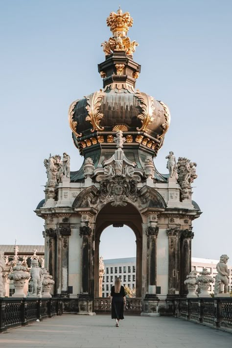 Dresden, Germany 🇩🇪 Classic Landscape, Architecture Design Ideas, Architecture Baroque, Architecture Styles, Europe Architecture, Romantic Road, Visit Germany, Neoclassical Architecture, Art Nouveau Architecture