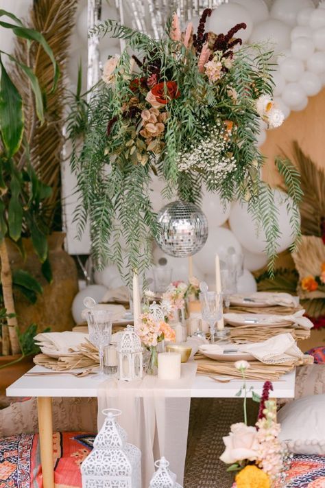 This gorgeous intimate backyard party was designed to celebrate the new year and create a positive narrative surrounding it. We have to say, we are kinda obsessed with it! Scroll on to see how this talented team of vendors made this party feel like boho meets disco in the best way possible. Birthday Lunch Ideas For Adults, Birthday Lunch Ideas, Lunch Ideas For Adults, Birthday Lunch, Bohemian Wedding Inspiration, Hello Pretty, Mum Birthday, White Balloons, Pretty Decor