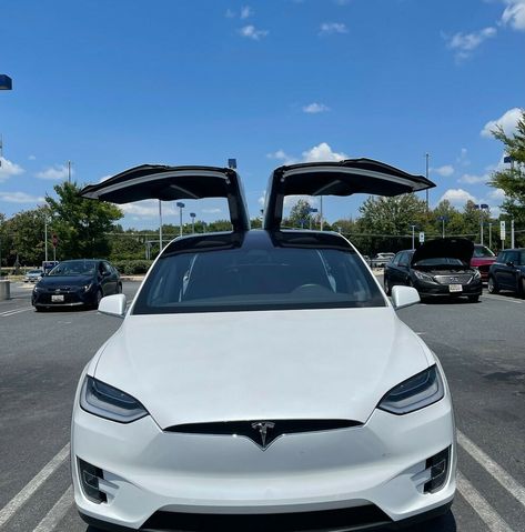 Tesla Model X White, Model X Tesla, White Tesla, Iphone Charging Station, Potomac Maryland, Iphone Charging, Good Color Combinations, Tesla Model X, Tesla Model Y