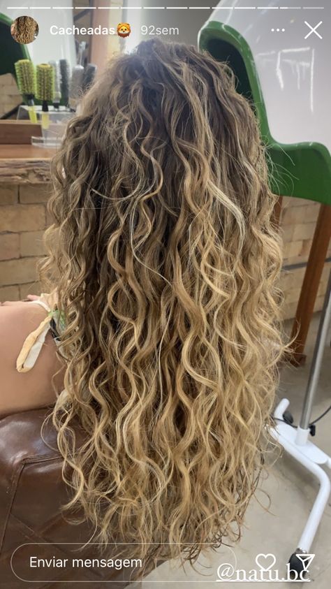 Honey Blonde Balayage Wavy Hair, Blonde Ombré Curly Hair, Blonde Curly Hair With Dimension, Dyed Curly Blonde Hair, Full Blonde Highlights Curly Hair, Blonde Hair Color Ideas Curly, Beige Blonde Curly Hair, Curly Blonde Hair With Highlights, Summer Hair Color Curly