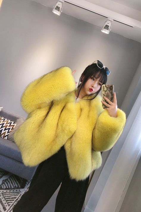 2019 Winter New Womens Locomotive Fur Coat Short Style Womens Fur Jacket Yellow Oversize Coat Yellow Fur Coat, Fur Coat Short, Oversize Coat, Fur Coat Outfit, Fur Jacket Women, Coat Outfit, Fox Fur Coat, Fur Coats Women, Oversized Coat