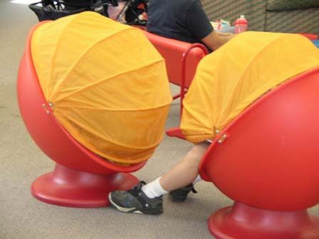 Egg chairs from Ikea.  Kids love 'em at the Library! Ikea Egg Chair, Sensory Tent, Sensory Chair, Daycare Design Ideas, Sensory Corner, Peace Corner, Egg Chairs, Calming Corner, Calm Kids