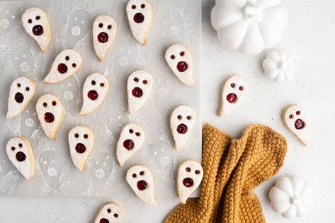 Halloween Ghost Linzer Cookies with step-by-step photos | Eat, Little Bird Lamingtons Recipe, Linzer Cookie, Easy Cornbread Recipe, Linzer Cookies Recipe, Best Scone Recipe, How To Make Cornbread, Madeleine Recipe, Cornbread Easy, Linzer Cookies