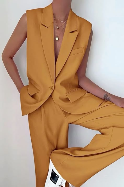 Womens Sleeveless Suit Vest And Wide Leg Pants Business Casual Blazer Set Blazer Outfit Formal, Wide Leg Pants Business Casual, Blazer Vest Outfit, Sleeveless Vest Outfit, Vest Women Outfit, Sleeveless Blazer Outfit, Suit Vest Women, Edgy Work Outfits, Dresses For Formal Events