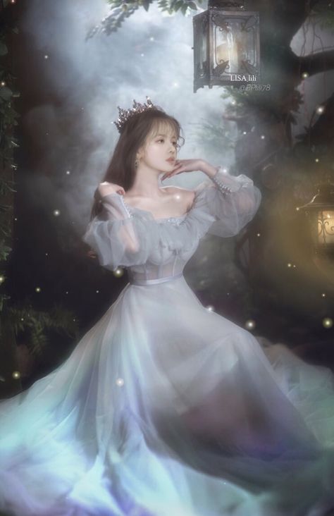 #Lisa LISA_lili on Twitter:@BPlili78 Lisa Lisa, Lisa Edit, Cinderella, Victorian Dress, Black Pink, Lily, Disney Princess, Twitter, Quick Saves