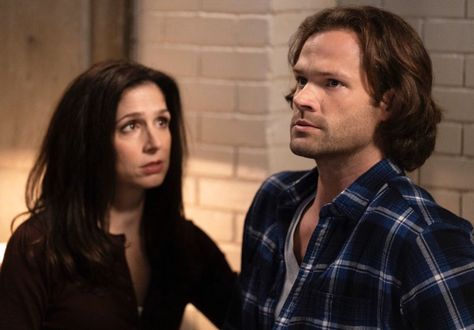 Shoshannah Stern on Twitter: "Who’s ready for a brand new episode of #Supernatural tomorrow? I was so excited to finally get to work with @mishacollins in this one! (Dabbing @jarpad’s brow was fine with me too.)… https://t.co/AlvXxrvlN0" Sam And Eileen, Supernatural Series Finale, Supernatural Sam Winchester, Supernatural Star, Supernatural Episodes, Sam And Dean Winchester, Christian Kane, Supernatural Sam, Sherlock John