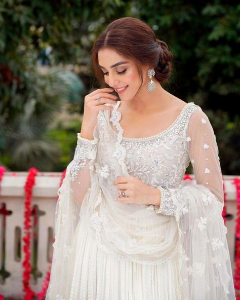 Maya Ali Dresses, Maya Ali, Girls White Dress, Pakistani Fashion Party Wear, Pakistani Bridal Dresses, Simple Pakistani Dresses, Stylish Dresses For Girls, Pakistani Actress, Pakistani Bridal