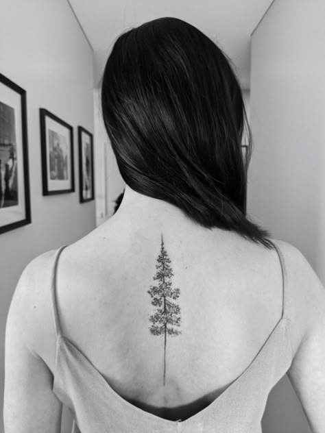 Kodama Tattoo, Tree Roots Tattoo, Tree Tattoo Back, Roots Tattoo, Tattoo Tree, Pine Tree Tattoo, Neck Tattoos Women, Forest Tattoos, Tree Tattoo Designs