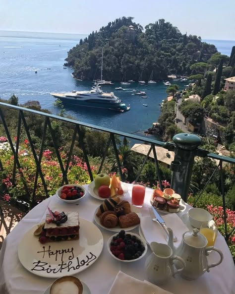 Brand Trip, Food Dates, Mediterranean Vacation, Travel Wallpapers, Breakfast With A View, Cozy Lifestyle, Antibes France, Italy Love, Portofino Italy