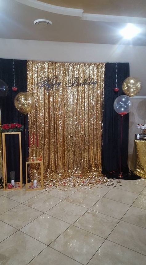 Gatsby Party Decorations, Trendy Party Decor, Gatsby Themed Party, Gatsby Theme, Sequin Backdrop, Great Gatsby Party, Nye Party, 60th Birthday Party, Gold Diy