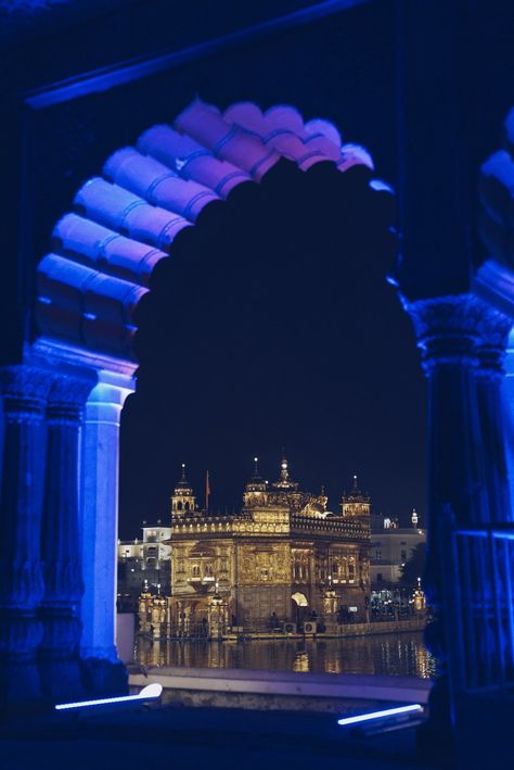 Harmandir Sahib Wallpaper Hd, Waheguru Dp, Waheguru Ji Wallpapers, Blue Indian Aesthetic, Waheguru Wallpapers, Golden Temple Wallpaper, Darbar Sahib, Guru Nanak Wallpaper, Golden Temple Amritsar