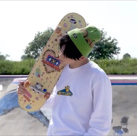 Kpop Skateboard Design, Soobin Skateboard, Txt Details, Portfolio Project, Skating Aesthetic, Role Player, Skateboard Design, Txt Soobin, Zoo Wee Mama