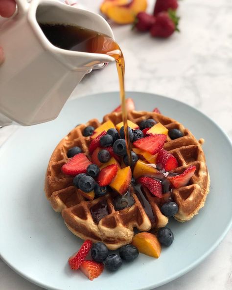 Ambers Kitchen, Sourdough Waffles, Berry Waffles, Making Sourdough Bread, Yeast Starter, Dough Starter, True Food, Holiday Eating, Sourdough Discard