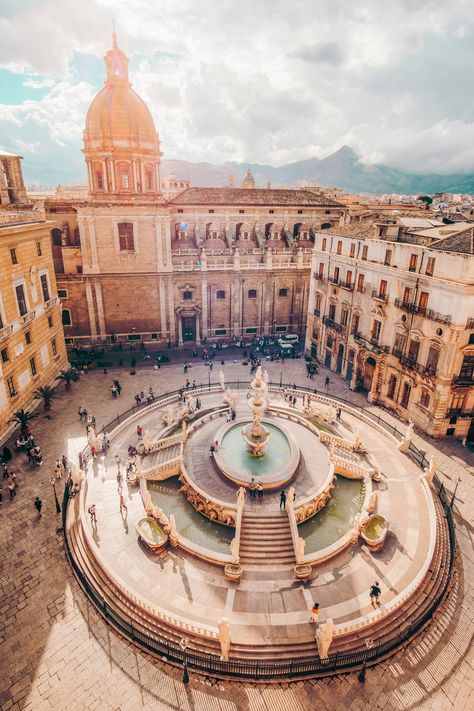 Piazza Pretoria - Palermo- Sicily - Italy - Jeff On The Road - Photo by Cristina Gottardi on Unsplash - https://unsplash.com/photos/khX7PV12lno Sicily Travel, Palermo Italy, European City Breaks, Italy Milan, Palermo Sicily, Travel Visa, Travel Jobs, Voyage Europe, Cities In Europe