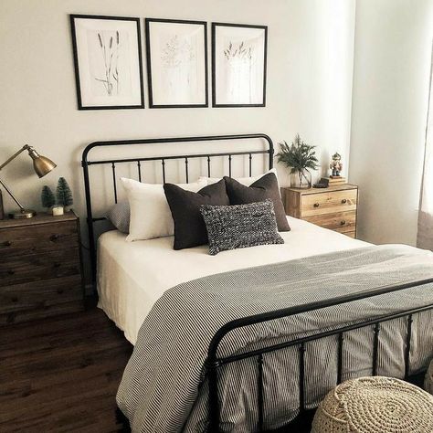 Hearth And Hand Bedding, Hearth And Hand, Metal Bed, Spare Bedroom, Guest Bedrooms, Room Ideas Bedroom, Cheap Home Decor, Home Staging, New Room