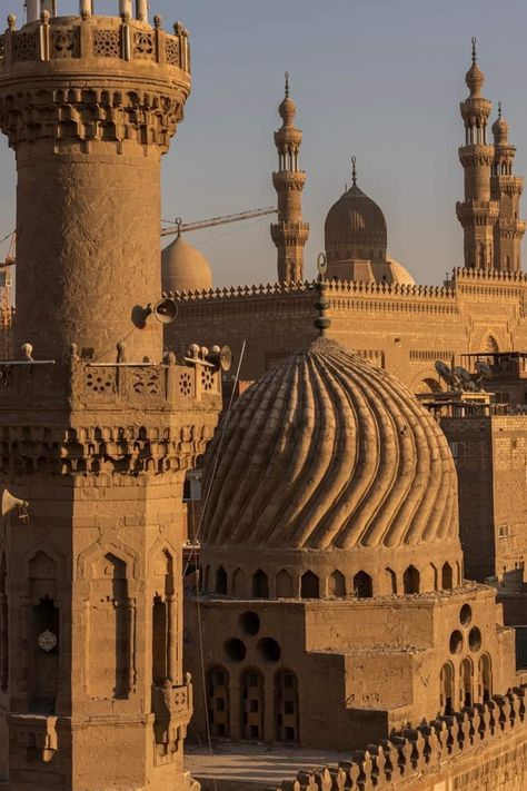 Islamic Structure, Islamic Buildings Architecture, African Mosque, Old Mosque, Middle Eastern Buildings, Muslim Architecture, Mesopotamia Architecture, Arab Architecture, Middle Eastern Architecture