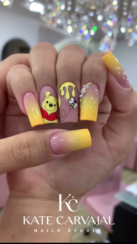 Tweety Bird Nails, Winnie The Pooh Nail Designs, Nails Disney Designs, Winnie The Pooh Nail Art, Winnie The Pooh Nails, Pooh Nails, Pool Nails, Daisy Acrylic Nails, Cartoon Nail Designs