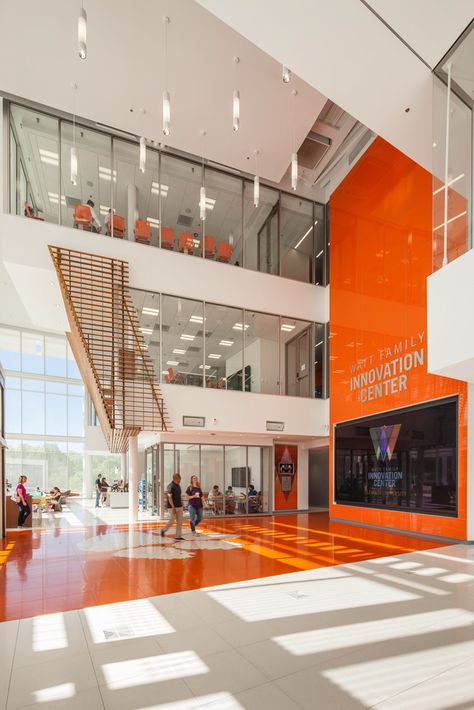 Gallery of Watt Family Innovation Center / Perkins+Will - 6 Innovation Hub, College Architecture, Innovation Center, Education Poster Design, Commercial And Office Architecture, School Interior, Innovation Centre, Clemson University, Education Architecture