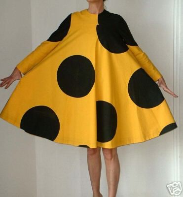 Mod polka dot dress. LOVE. Perhaps I could make a pattern for something similar, but with a waist and a big bow. Poofy Skirts, Color Duos, Bug Costume, Lottie Dottie, Retro Mode, 1960s Fashion, Beautiful Skirts, 60s Fashion, Yellow And Black