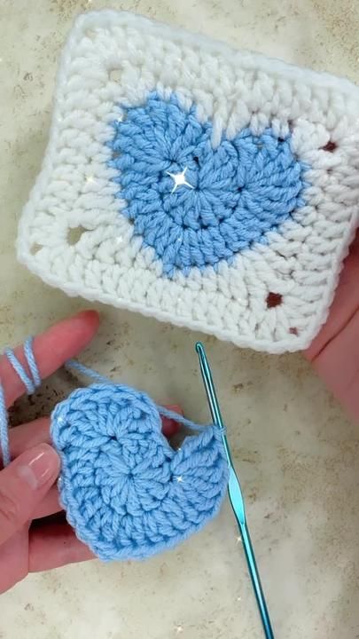 Granny Square Crochet Patterns Free, Crochet Heart Pattern, Quick Crochet Patterns, Mode Crochet, Crochet Motif Patterns, Crochet Design Pattern, Pola Kristik, Beginner Crochet Projects, Crochet Stitches For Beginners