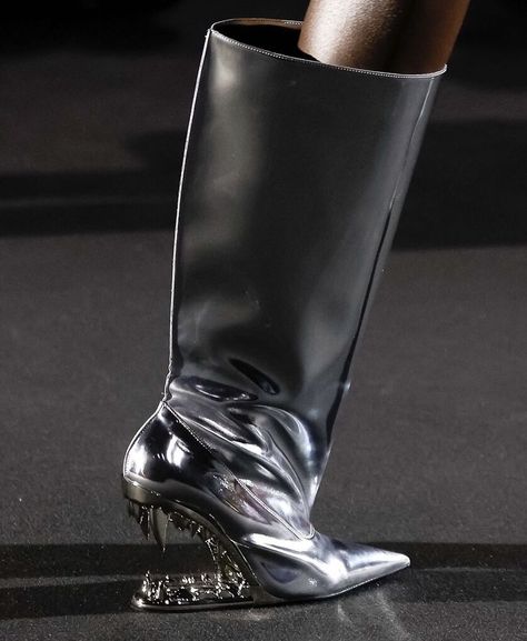 gcds silver boots at fashion week milan 2023 Gcds Heels, Gcds Shoes, Tom Ford Boots, Couture Boots, Heels Luxury, Luxury Heels, Fall Winter Shoes, Minimalistic Aesthetic, Autumn Winter 2023