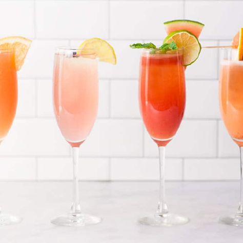 Best Mimosa Recipe, Vegan Drinks Healthy, Animal Shaped Foods, Aperol Spritz Recipe, Vegan Drinks Recipes, Mimosa Recipe, Juice Flavors, Vegan Drinks, Mimosa Bar