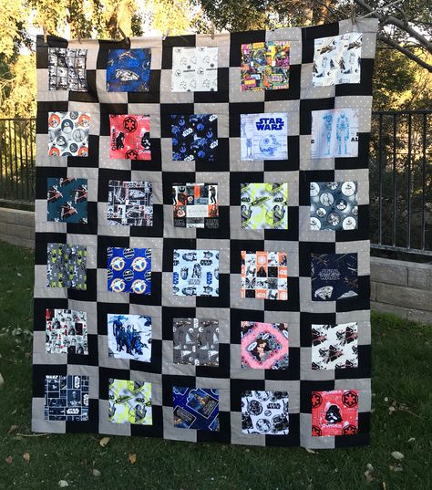 EPIC Star Wars Throw Quilt Star Trek Quilt, Star Wars Quilts, Disney Quilts, Windy Girl, Star Wars Projects, Star Wars Quilt, Star Wars Fabric, Baby Quilt Size, Tshirt Quilts