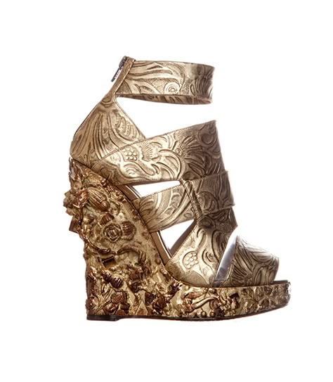 must have! Nile Aesthetic, Nicholas Kirkwood Shoes, Wedge Shoe, Gold Wedges, Sandals Wedge, Nicholas Kirkwood, Shoes Heels Wedges, Wedge Heel Sandals, Heels & Wedges