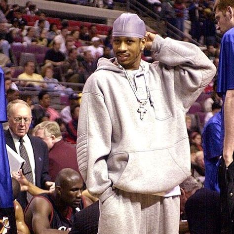 ThrowbackHoops Couture Icons, Purple Swag, Looks Hip Hop, 00s Mode, Hip Hop Classics, Nba Fashion, 90s Hip Hop Fashion, Basketball Photography, Nba Pictures