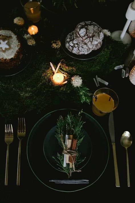 Winter Dinner Party Decorations, Slytherin Dinner Party, Yule Dinner Party, Samhain Dinner Party, Winter Solstice Dinner Party, Winter Solstice Tablescape, Winter Dinner Party Decor, Winter Solstice Party Ideas, Witchy Dinner Party