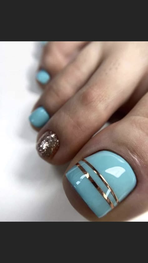 Green Pedicure, Blue Toe Nails, Feet Nail Design, Pedicure Designs Toenails, Pedicure Nail Designs, Gel Toe Nails, Acrylic Toe Nails, Toe Nail Color, Pretty Toe Nails