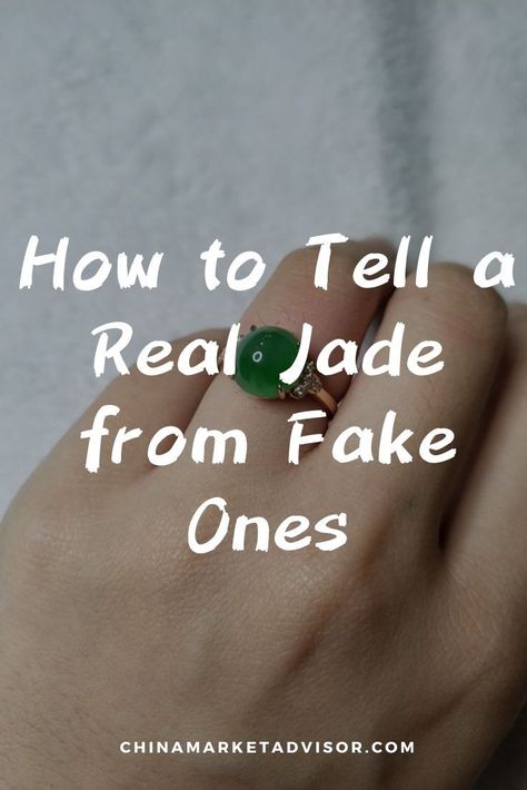 How to Tell a Real Jade from Fake Ones Jade Jewelry Chinese, Chinese Art Traditional, Chinese Painting Traditional, Jade Accessories, Kimono Traditional, History Meaning, Traditional Chinese Wedding, Chinese Crafts, Chinese Artwork