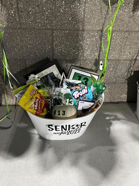 Boyfriend Gifts Soccer, Senior Night Gifts Soccer Baskets, Senior Game Gifts, Senior Night Gift Basket Ideas Softball, Senior Volleyball Baskets, Senior Baskets Gift Ideas Softball, Senior Soccer Basket Ideas, Senior Gift Basket Ideas Sports, Senior Baskets Gift Ideas Soccer