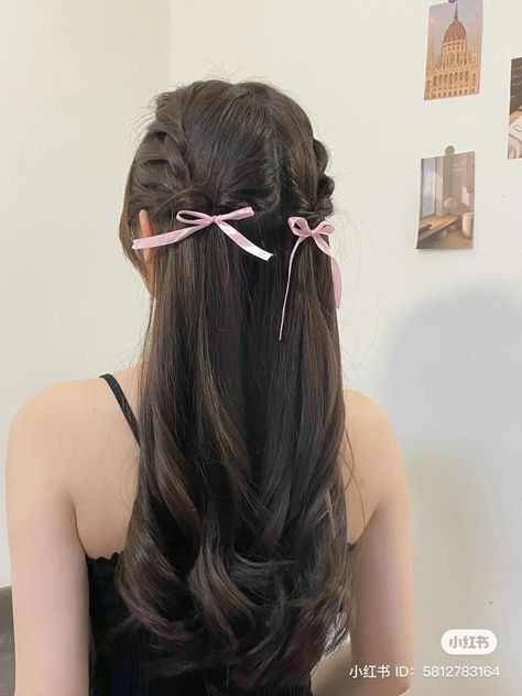 Open Long Hair Hairstyles, Aesthetic Flannel, Κούρεμα Bob, Hair Style Korea, Hair Inspiration Long, Open Hairstyles, Bow Hairstyle, Fishtail Braid, Ribbon Hairstyle