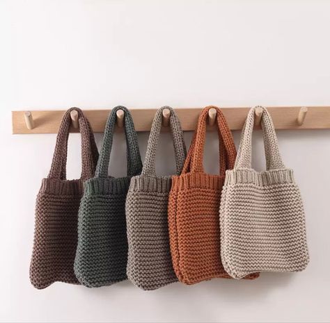 Knit Cowl Pattern Free, Knitting Tote Bag, Wool Bags, Knitting Tote, Cowl Knitting Pattern, Fashion Creative, Crochet Fashion Patterns, Clothes Summer, Crochet Handbags