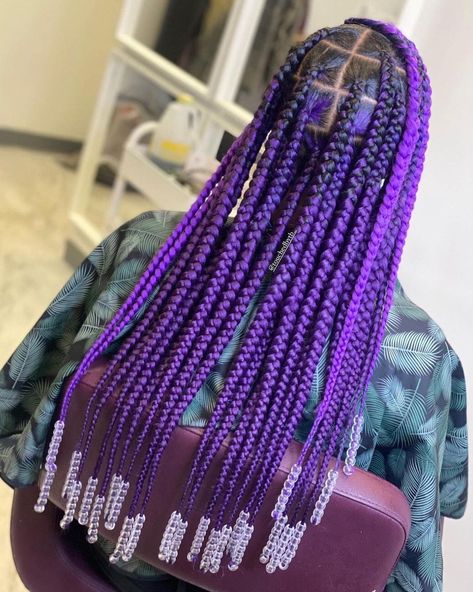 VoiceOfHair ®️ on Instagram: “Love a pop of purple 💜✨ ⠀⠀⠀⠀⠀⠀⠀⠀⠀ Bold color on these near braids by @touchedbytb_ 😍 Swipe left for the angles 🔥 ⠀⠀⠀⠀⠀⠀⠀⠀⠀ Would you rock…” Purple Box Braids, Black Box Braids, Colored Box Braids, Purple Braids, Cute Box Braids, Big Box Braids Hairstyles, Colored Braids, Goddess Braids Hairstyles, Box Braids Hairstyles For Black Women