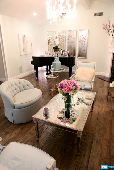 Kyle Richards has THEE most BEAUTIFUL home and decor! I LOVE her style! Bel Air House, Distressed Wood Floors, Glamour Decor, Piano Room, Kyle Richards, Real Housewives, Home N Decor, Hollywood Glamour, Home Decor Inspiration