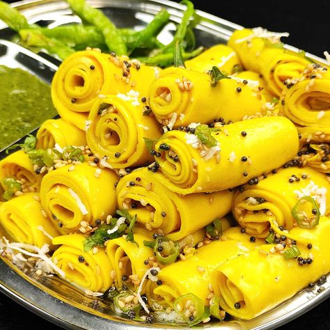 Food Forever - Yummy Gujarati Khandvi | Food Forever Gujrati Foods, Gujrati Recipe, Khandvi Recipe, Beautiful Disney Quotes, Gujarati Cuisine, Group Food, Food Addict, Gujarati Food, Gujarati Recipes