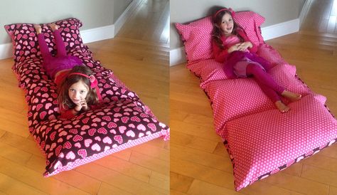 Cozy flannel pillow bed. Great for kids! Easy sewing project. Flannel Pillow, Flannel Pillows, Cloth Diy, Pillow Mattress, Diy Vetement, Costura Diy, Pillow Bed, Sewing Projects For Kids, Creation Couture