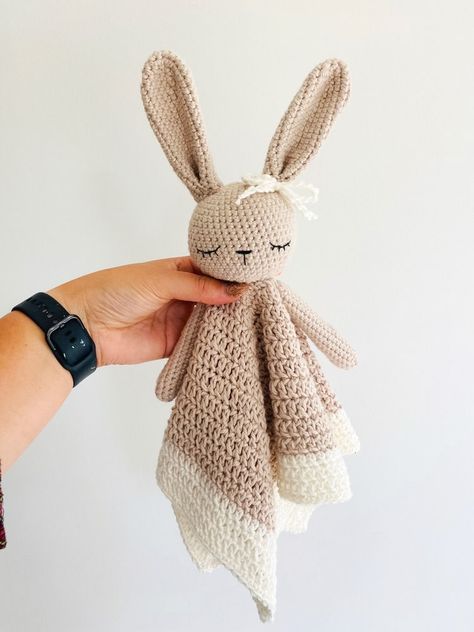 Handmade amigurumi lovey, it’s a crochet toy that’s safe for babies Lovey Blanket Pattern, Easter Crochet Patterns Free, Crochet Lovey Free Pattern, Crochet Baby Projects, Crochet Nursery Decor, Hantverk Diy, Bunny Lovey, Crochet Baby Gifts, Handmade Stuffed Toys