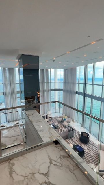 Penthouse Apartment Ocean View, Penthouse Apartment Miami, Luxury Apartment Miami, Miami Luxury Apartment, Miami Penthouse Aesthetic, Miami Penthouse Luxury Condo, Beautiful Apartments Interior, Penthouse Luxury Bedroom, Melbourne Penthouse